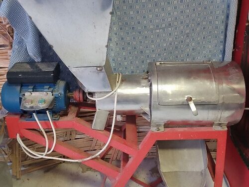 للبيع: مكنة فرم فواكه وخضار