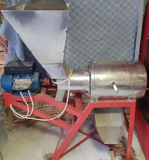 للبيع: مكنة فرم فواكه وخضار