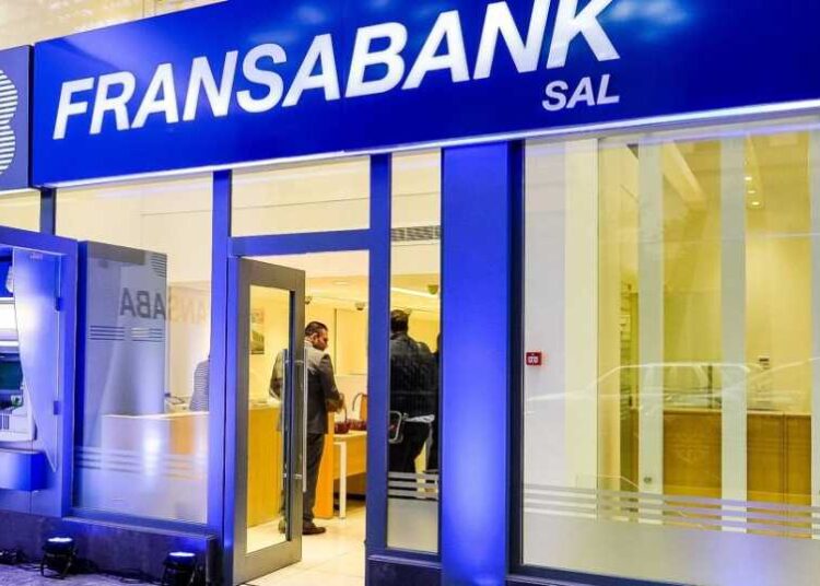 #لبنان_ إدارة “فرنسبنك” توضح ملابسات اقتحام فرع فردان