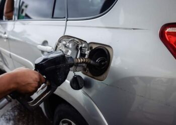 #مصر تطرح مناقصة لاستيراد 600 ألف طن مواد بترولية في ديسمبر