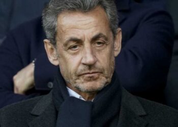 #فرنسا_ النيابة الفرنسية: السجن سنة لساركوزي بتهمة تجاوز سقف الإنفاق