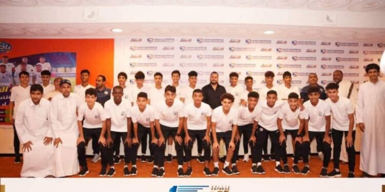 بعد يوم من تتويجه … شبكة الامتياز ومجموعة المنتاب التجارية تستضيفان وتكرمان بعثة منتخبنا الوطني المتوج بكأس غرب آسيا للناشئين في مدينة صلالة