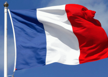 فرنسا تطرد دبلوماسيَين أذربيجانيَّين…. والسبب !