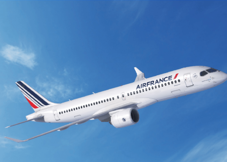 العثور على شاب داخل حجرة عجلات طائرة في فرنسا!