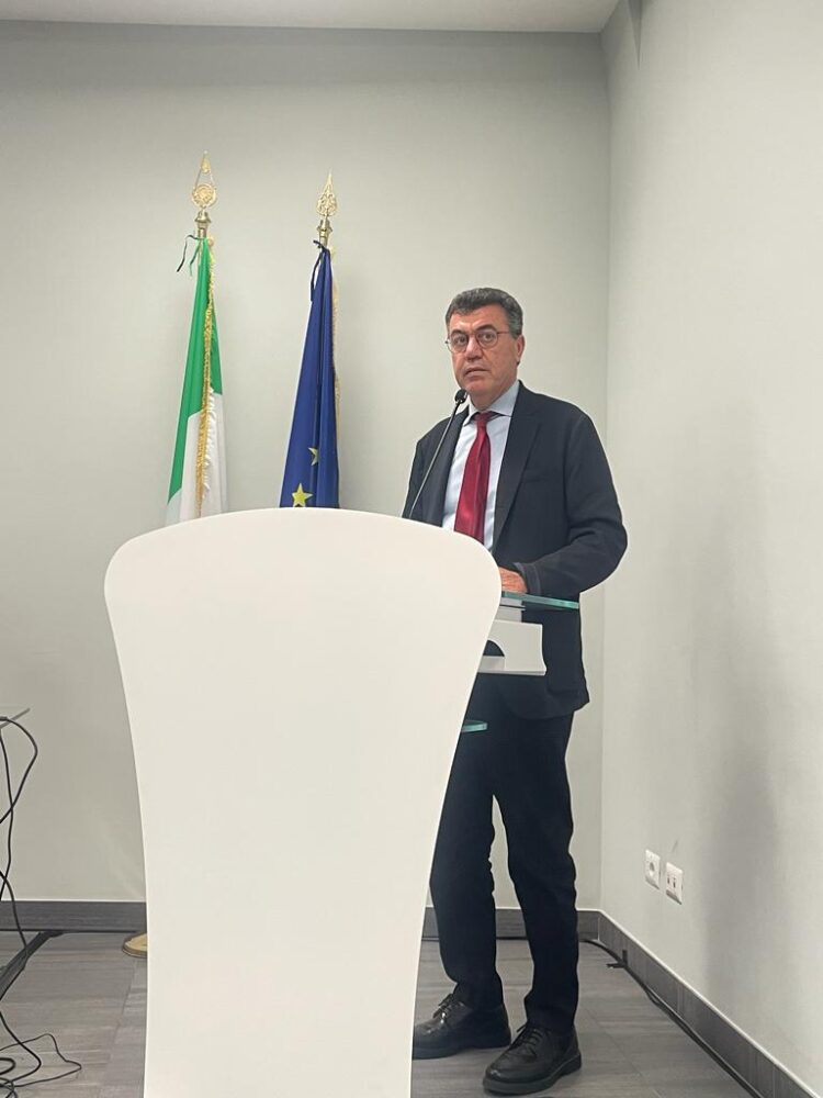 تعزيز مشاريع التدريب الجامعي للاجئين والتعليم بلا حدود