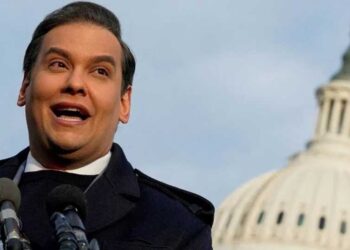 #اميركا_ حتّى في ديانته كذِبَ”… مجلس النواب الأميركي يطرد “النائب الكاذب”