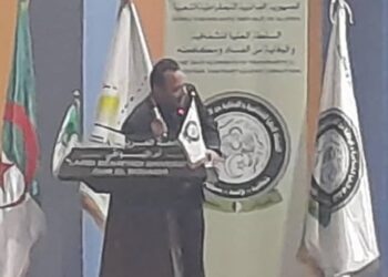 الدكتور محمد كمال الرخاوي ضيف الشرف في مؤتمر جامعة أم البواقي في الجزائر