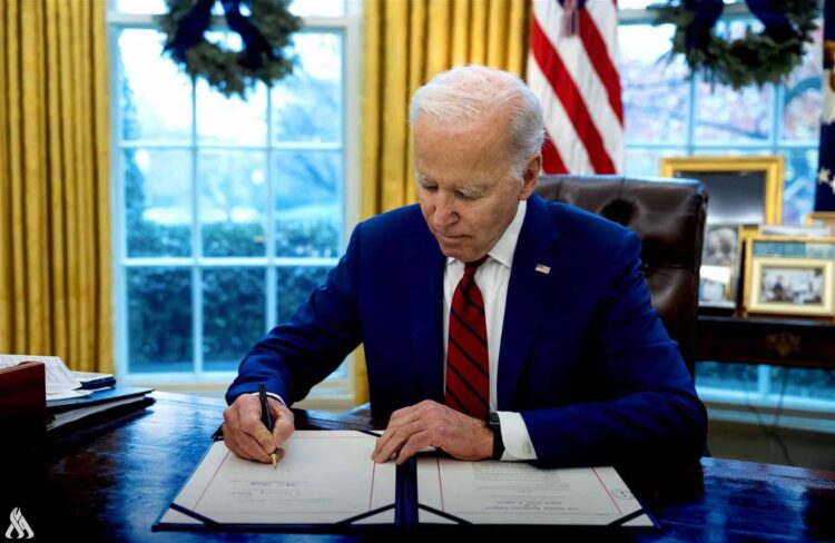 #اميركا.. بايدن يوقع مشروع قانون السياسة الدفاعية