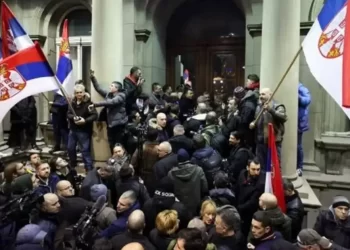 صربيا.. صدامات بين الشرطة ومتظاهرين رافضين لنتائج الانتخابات