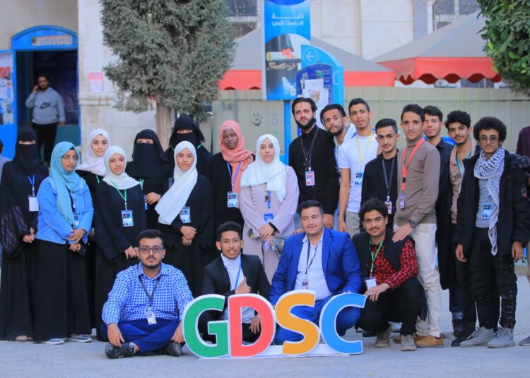 اليمن.. نادي مطوري قوقل في الجامعة الوطنية تستضيف حدث DevFest 2023