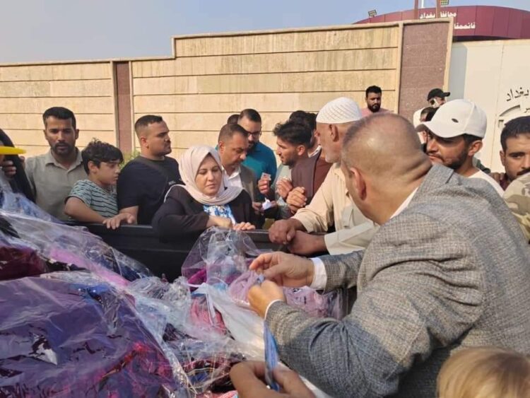 الأسواق المركزية توزع مساعدات عينية في الطارمية