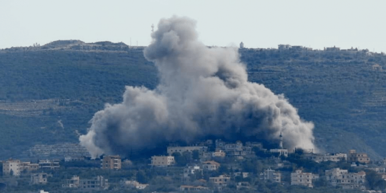 الجنوب على حماوته: غارات تستهدف المنازل وقذائف فوسفورية