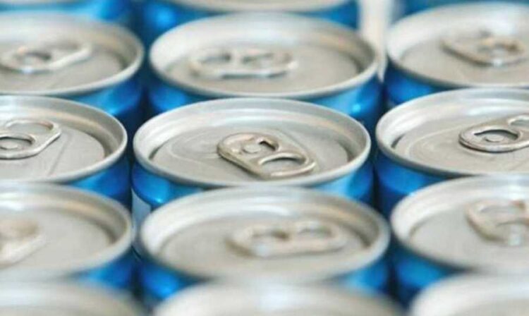 تحذير من مشروبات “تزيد من خطر الأفكار الانتحارية” لدى الأطفال والشباب