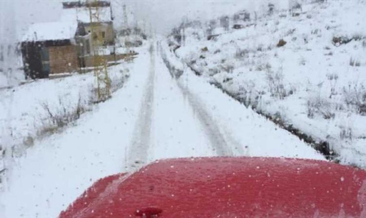 الاشغال” تنقذ 3 اشخاص حاصرتهم الثلوج في اعالي عكار