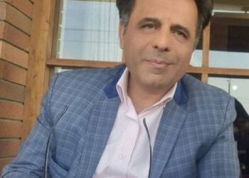 تحليل تطور الخطاب الشعري في شعر محمود درويش