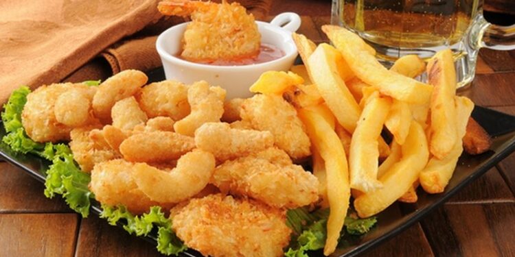 تعرف على نتائج الإكثار من تناول الأطعمة المقلية