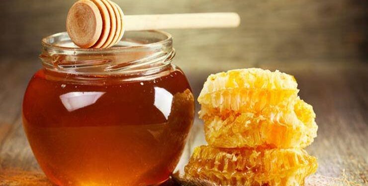 هل يصبح العسل ساماً عند تسخينه؟