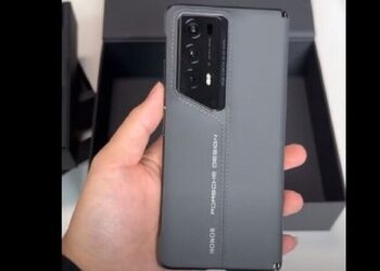 Honor تكشف عن هاتف متطور قابل للطي