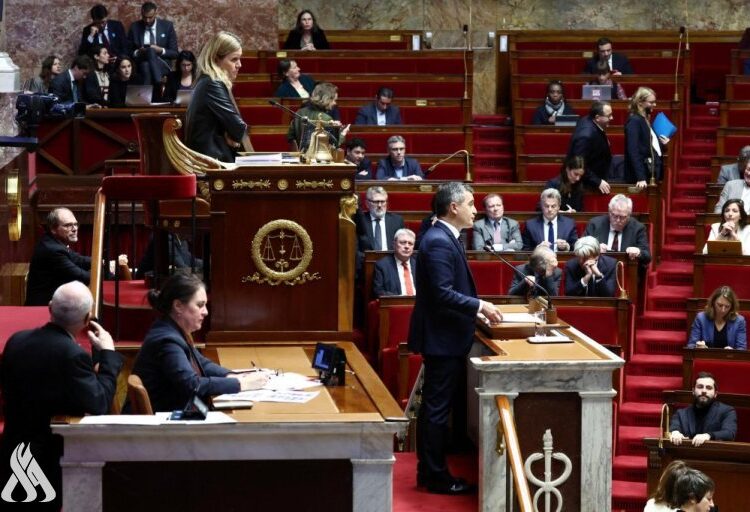 فرنسا تنشر قانون الهجرة الجديد في الجريدة الرسمية