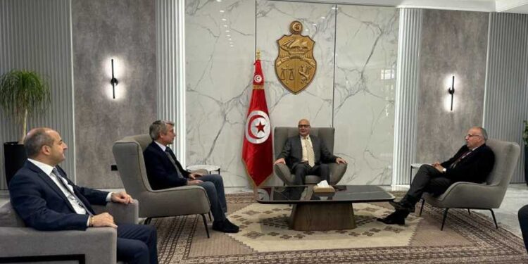 فياض يشارك في المنتدى المتوسطي للمياه في تونس