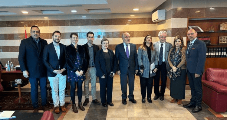 الحلبي اطلع من رئيسة المركز التربوي ووفد فرنسي على مذكرة التفاهم لتطوير المهارات الرقمية وعرض مع زواره شؤونا تربيوية