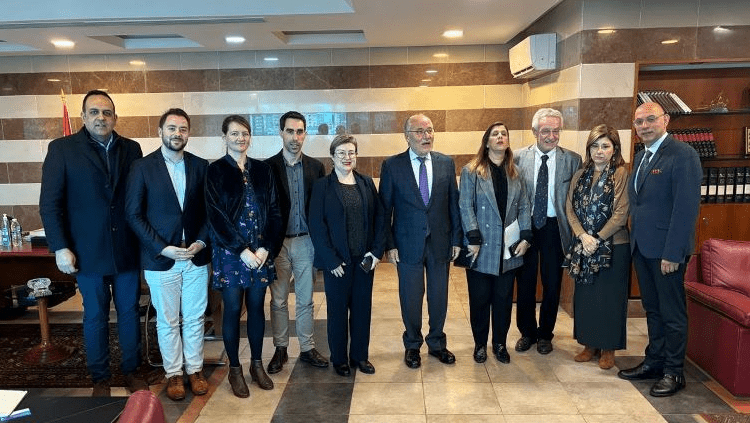 الحلبي اطلع من رئيسة المركز التربوي ووفد فرنسي على مذكرة التفاهم لتطوير المهارات الرقمية وعرض مع زواره شؤونا تربيوية