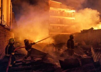 بالفيديو – قتلى وجرحى جراء حريق هائل في كينيا