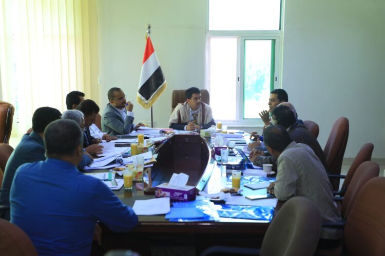 اليمن.. مناقشة تقارير اداء مؤسسة الإسمنت