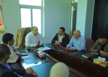 اليمن.. اجتماع برئاسة وزير الصناعة يناقش أوضاع مؤسسة الإسمنت وخطط تطوير العمل بمصانعها