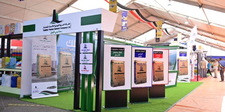 اليمن.. مشاركة فاعلة وإقبال كبير على جناح اسمنت حضرموت