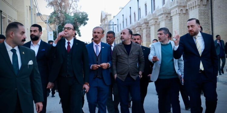 تحقيق مراحل تطوير محور السراي في مركز بغداد التاريخي