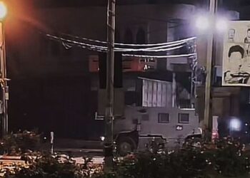 الاحتلال يقتحم مدن الضفة الغربية ويدمّر العديد من الشوارع ويعتقل فلسطينيين