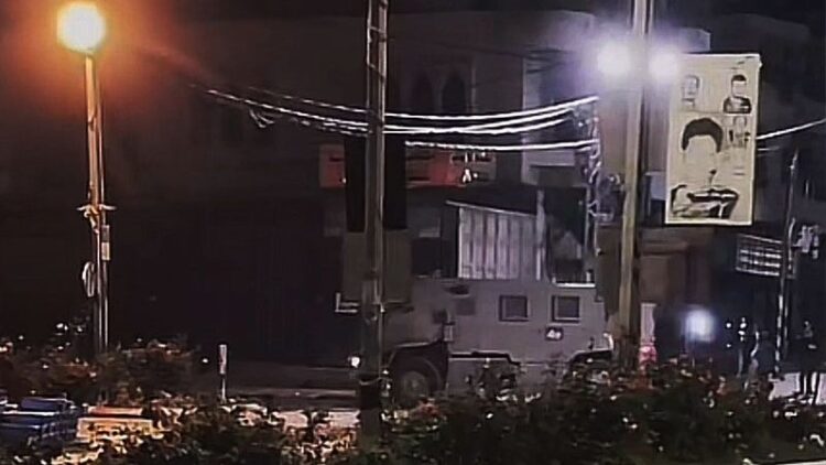 الاحتلال يقتحم مدن الضفة الغربية ويدمّر العديد من الشوارع ويعتقل فلسطينيين