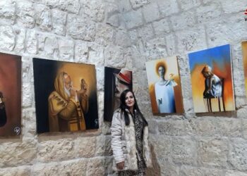 معرض فني لعلا إبراهيم: أسلوب واقعي تعبيري وطبيعة صامتة