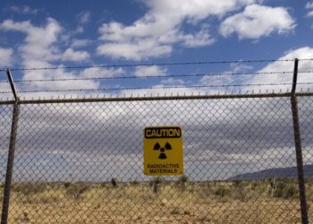 الولايات المتحدة تبقي على استعدادها لإجراء تجارب نووية تحت الأرض