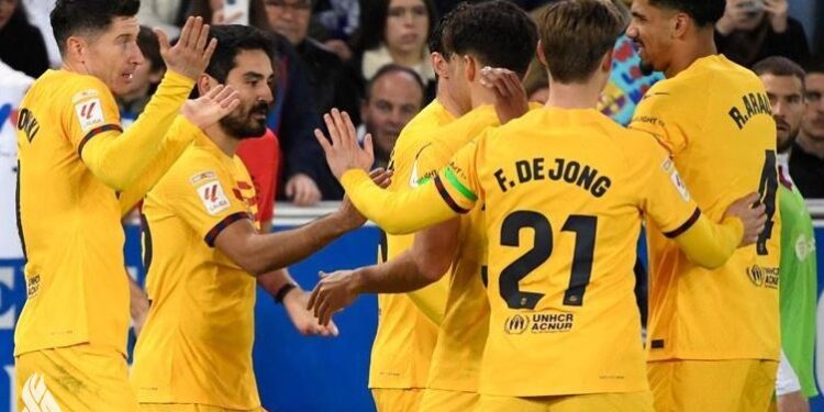 مانشستر يونايتد يضحي ب4 لاعبين لضم نجم برشلونة