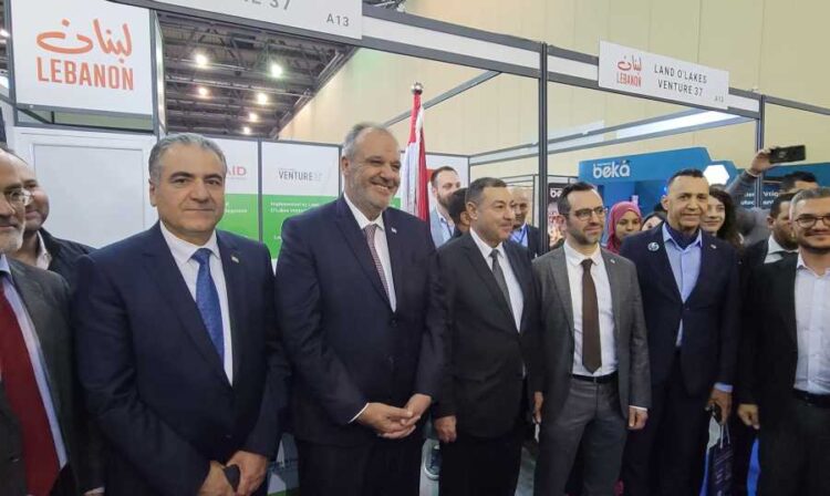 بوشكيان من الجزائر: العلاقات واعدة واستثمار نقاط القوة يؤمّن مصلحة البلدين