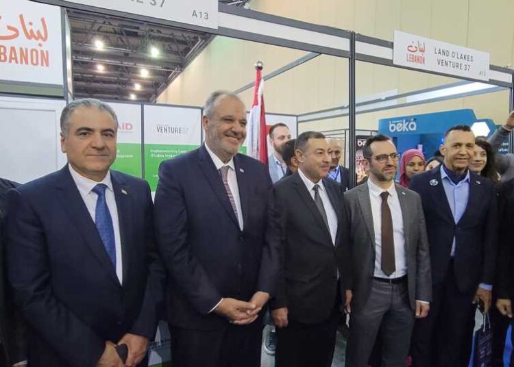 بوشكيان من الجزائر: العلاقات واعدة واستثمار نقاط القوة يؤمّن مصلحة البلدين