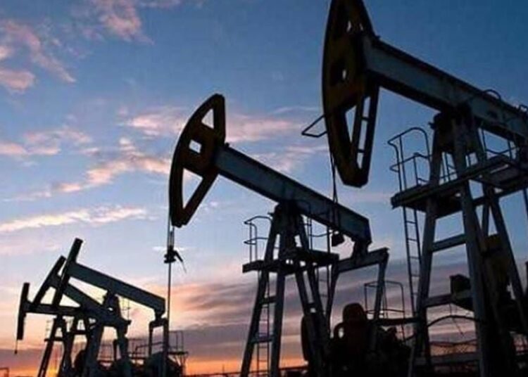 أسعار النفط ترتفع عالميا فوق 82 دولاراً