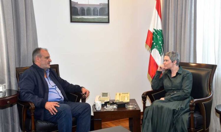 بوشكيان يعرض التبادل الصناعي مع الاتحاد الأوروبي