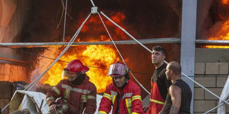 قتلى وجرحى في حريق ضخم في بلدة المرج