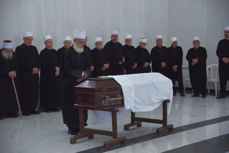 الصحافي كمال ذبيان يتقبل التعازي بوفاة شقيقه عصام مع العائلة الجمعة في دار الطائفة الدرزية