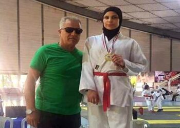 حلا العامودي.. موهبة طموحة بلعبة الكاراتيه