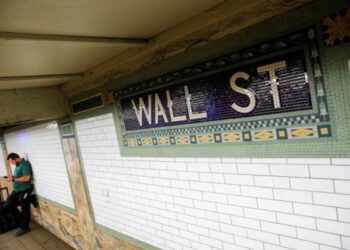 تزايد الديون أزمة تؤرق الاقتصاد العالمي وسط مخاوف من تفاقم الاحتكاكات التجارية