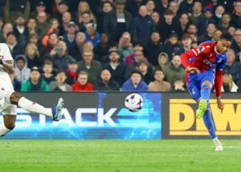 كريستال بالاس يخرج من لقاء مانشستر يونايتد برباعية نظيفة في الدوري الإنكليزي