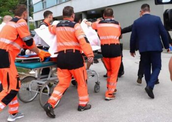 حالة رئيس الوزراء السلوفاكي مستقرة لكن لا تزال خطيرة