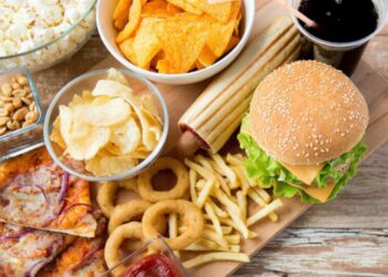 دراسة تكشف عن طريقة تضمن تناول الأطعمة الدهنية وفقدان الوزن