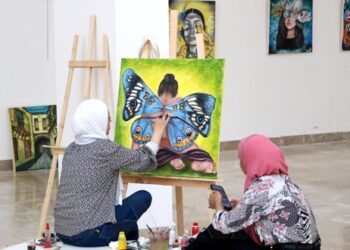 ملتقى (لمة ورد) بمتحف الفن الحديث في اللاذقية