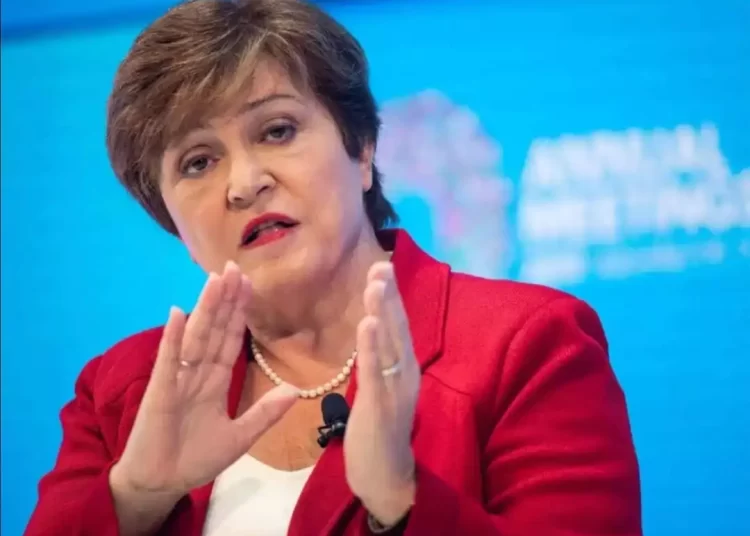 مديرة صندوق النقد تقول بأن الذكاء الاصطناعي يضرب سوق العمل مثل تسونامي