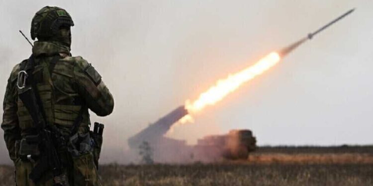 اشتعال النيران في مخزن للوقود في روسيا بعد استهدافه بمسيّرة أوكرانية